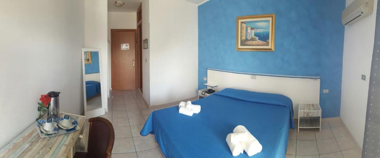 Albergo California Lesina Eksteriør bilde